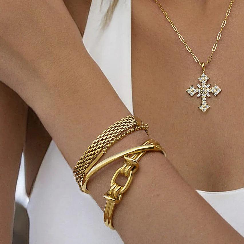 Knot Cuff Bangle - Emberly