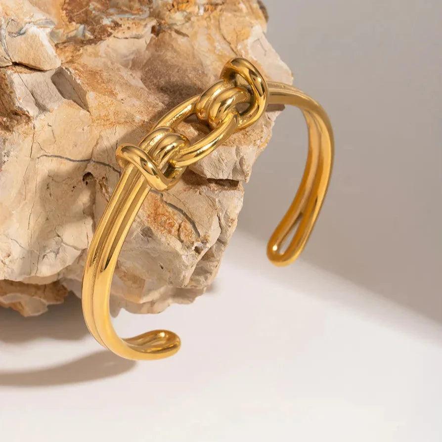 Knot Cuff Bangle - Emberly
