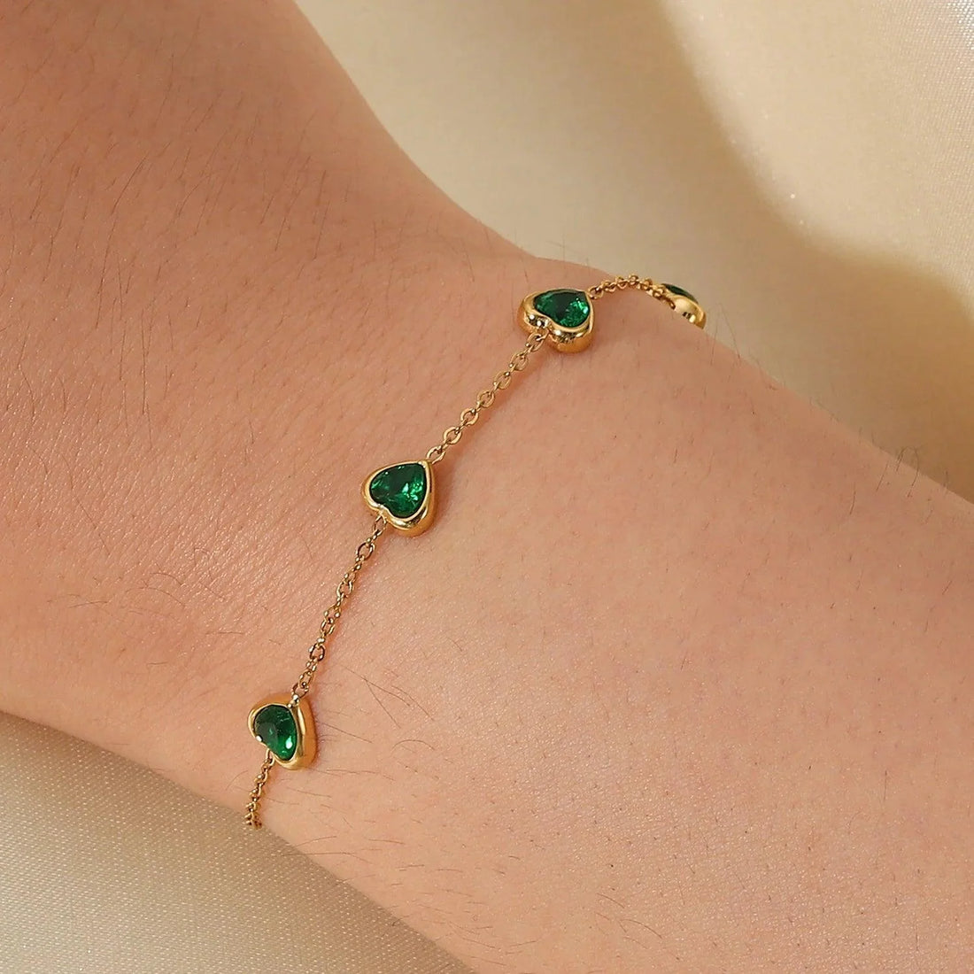 Bracelet "Emerald Heart" - Emberly