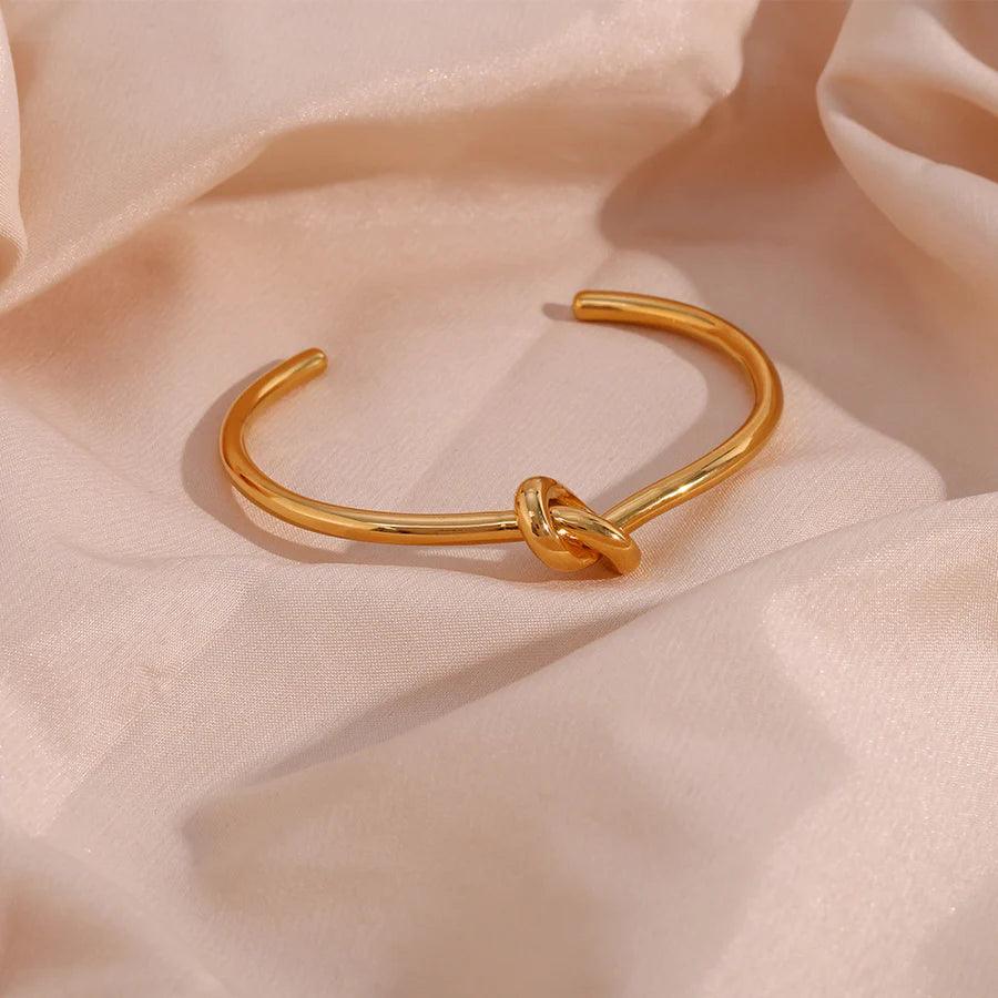 Bracelet "Knot Bangle" - Emberly