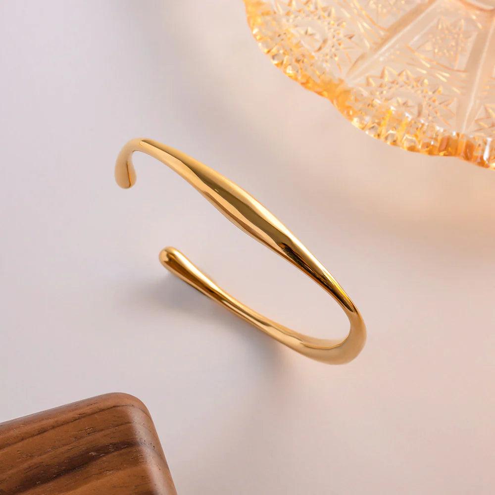 Bracelet "Wave Bangle" - Emberly