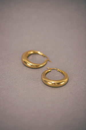 Water-resistant jewelry: what does it really mean?