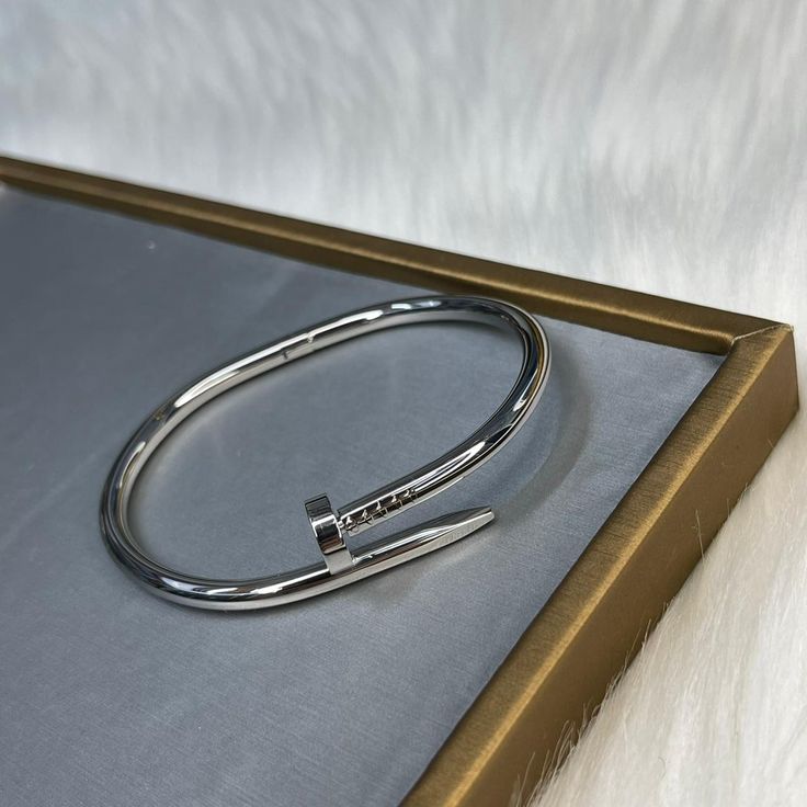 Bracelet "Nail"