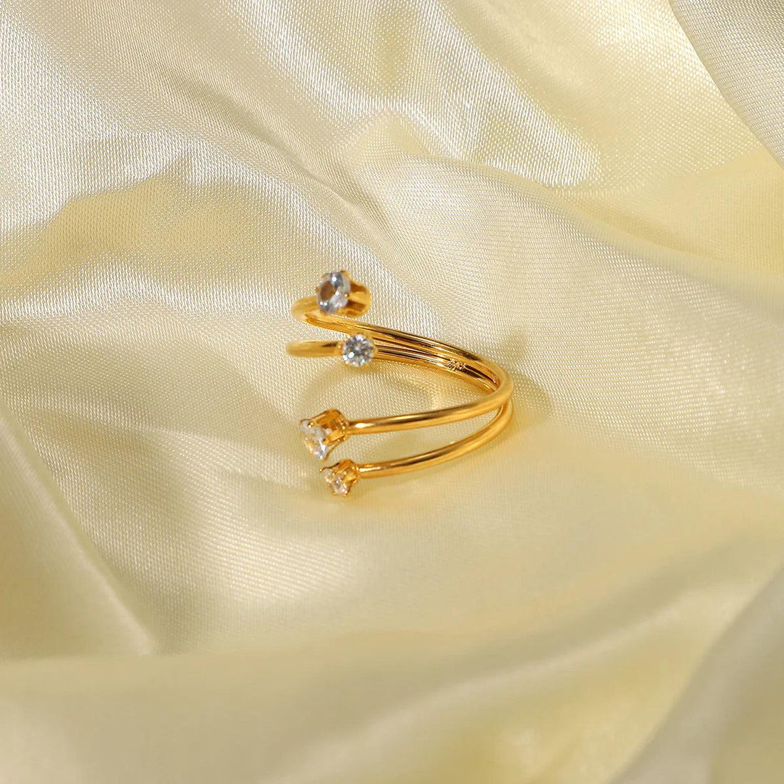 Modern Geo Ring - Emberly