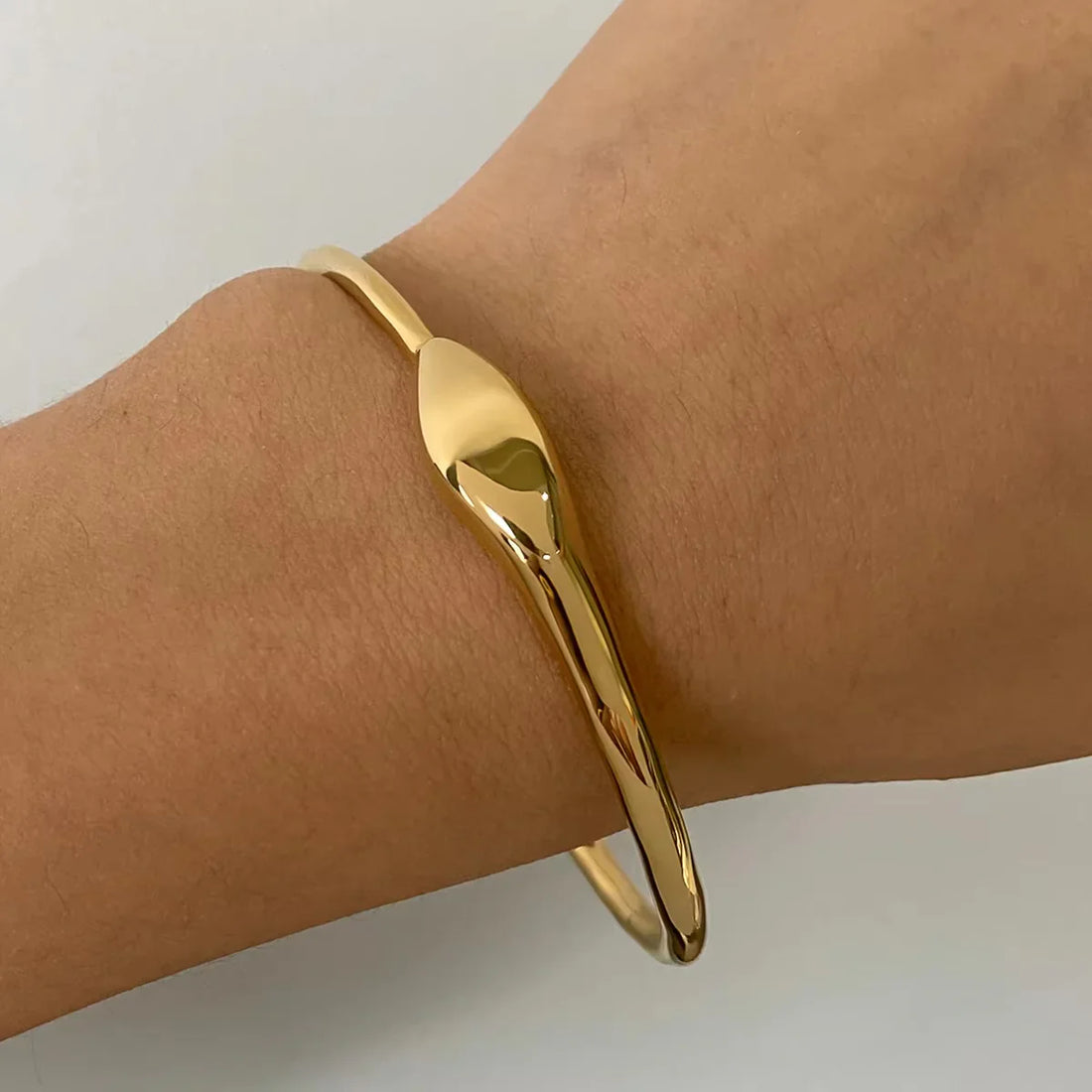 BraceletMona