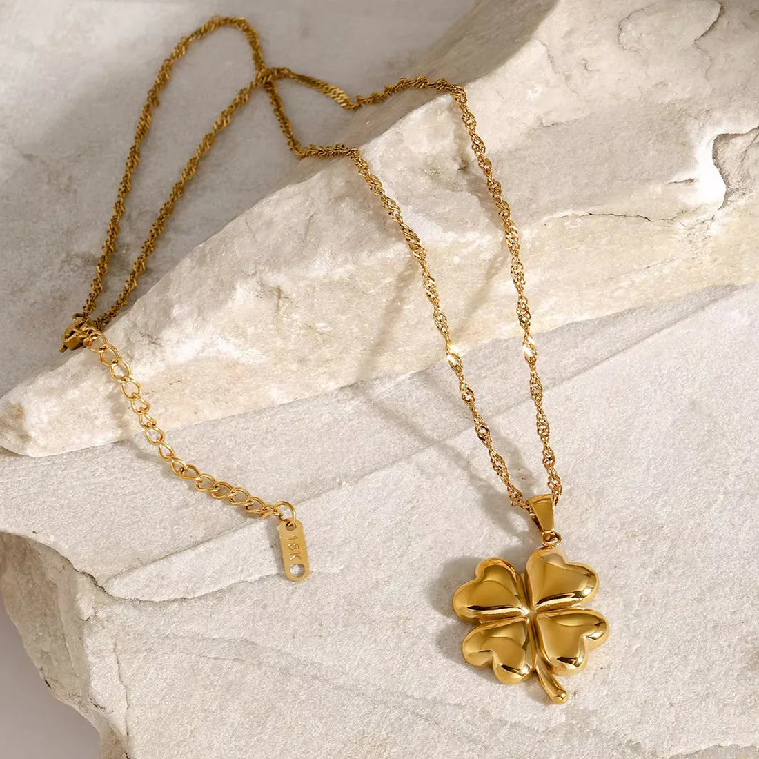  Necklace Clover