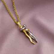 Necklace „Love’s Embrace“  - Emberly