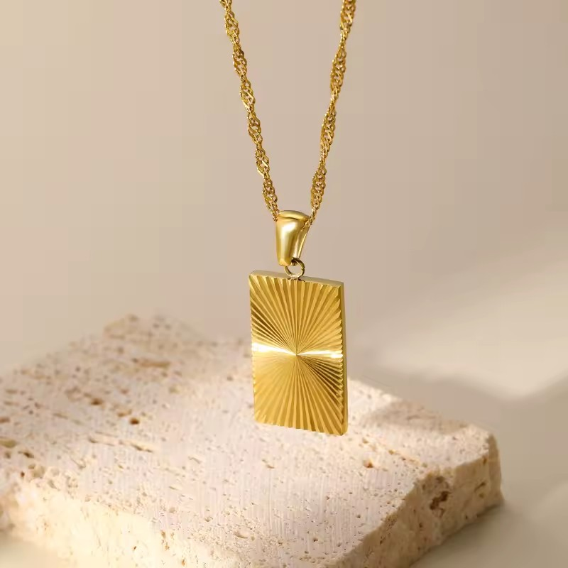  Necklace Lumi