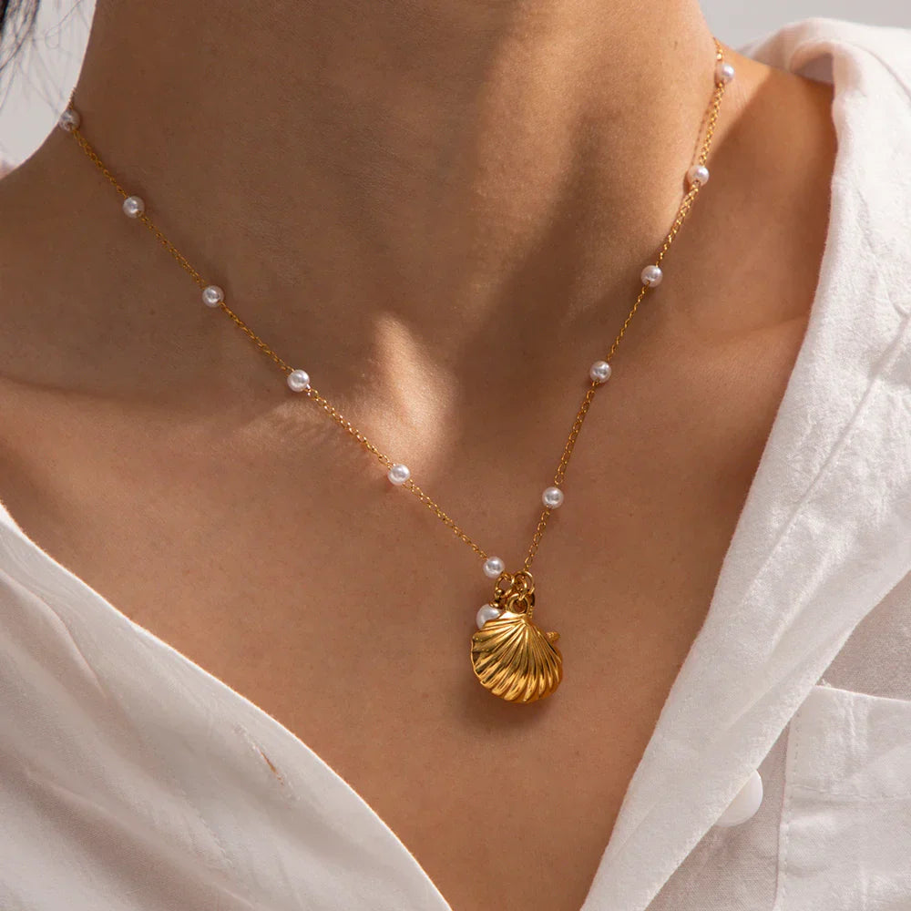  Necklace "Alara"
