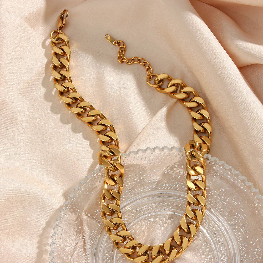  Necklace  „Elowen“