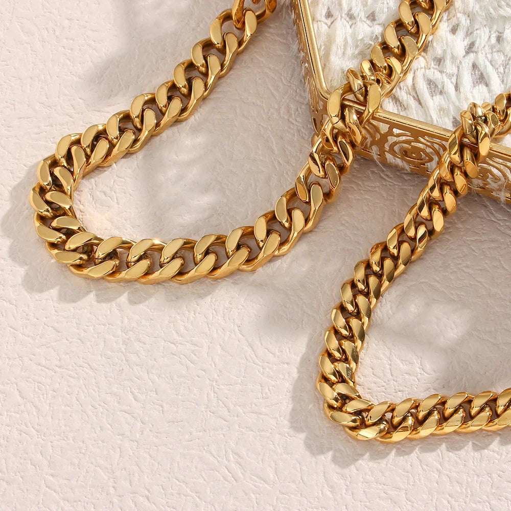  Necklace  „Elowen“