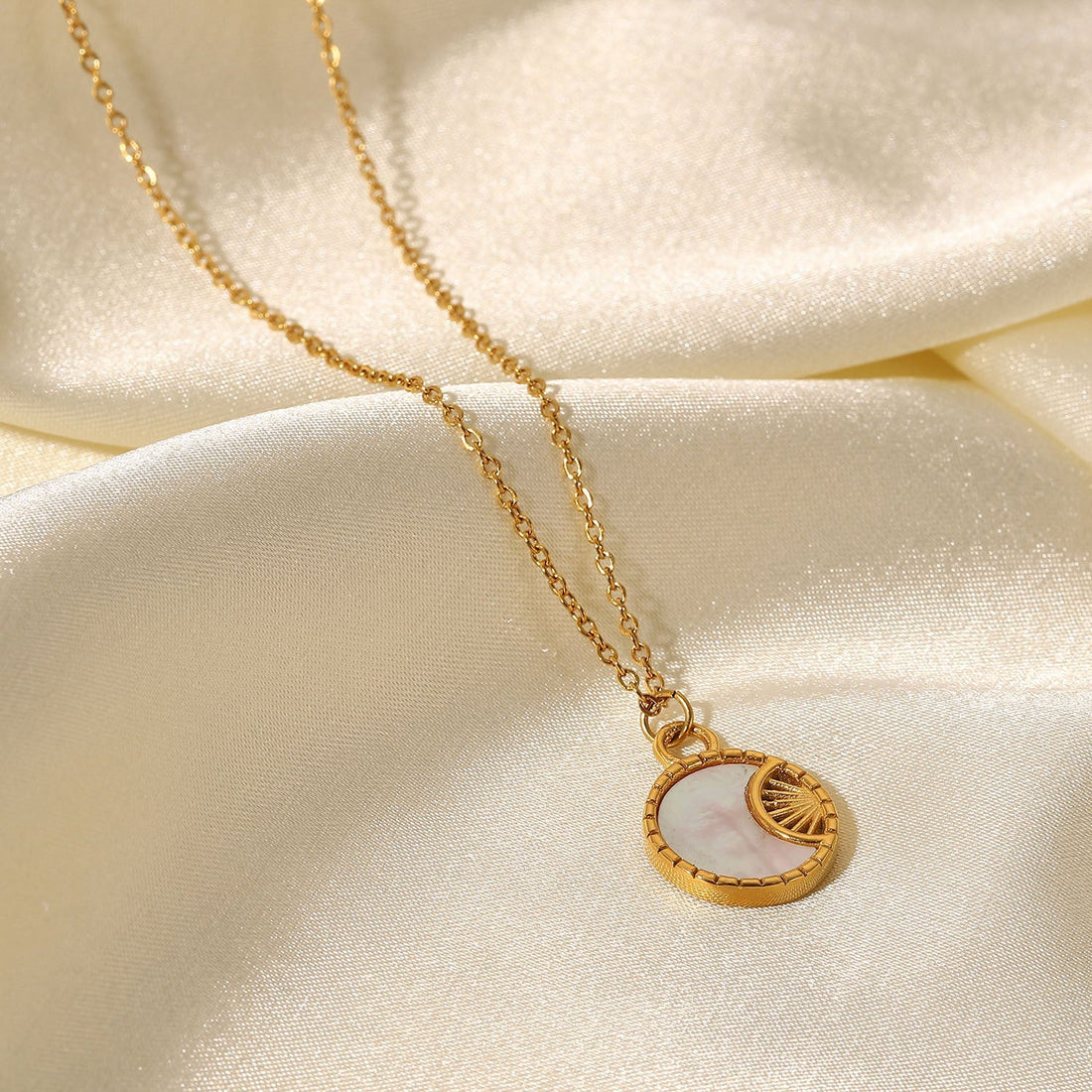  Necklace „Lysera“