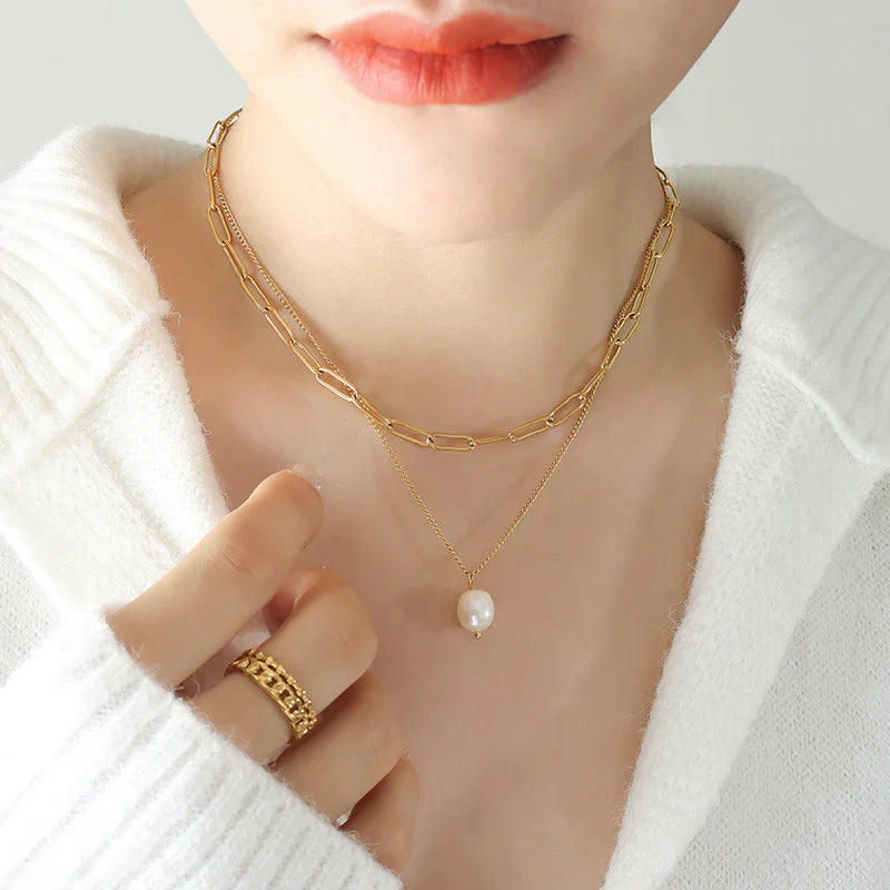  Necklace  „Vela“