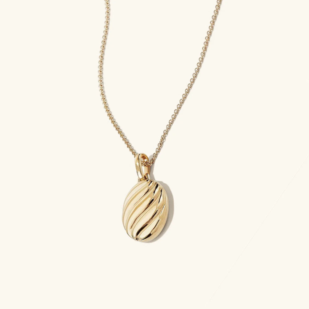 Calira pendant