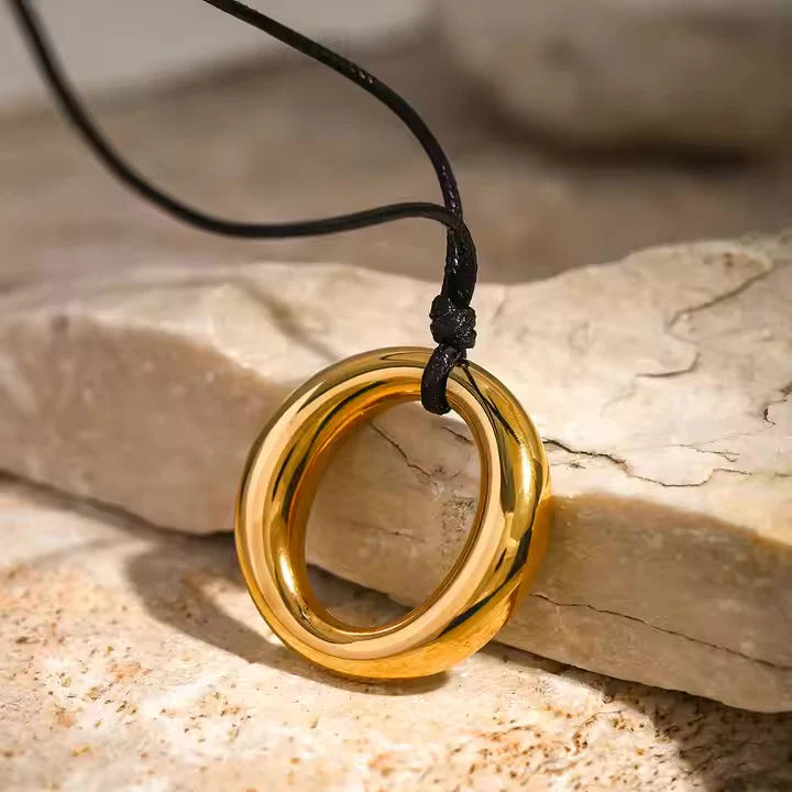 Isla Pendant