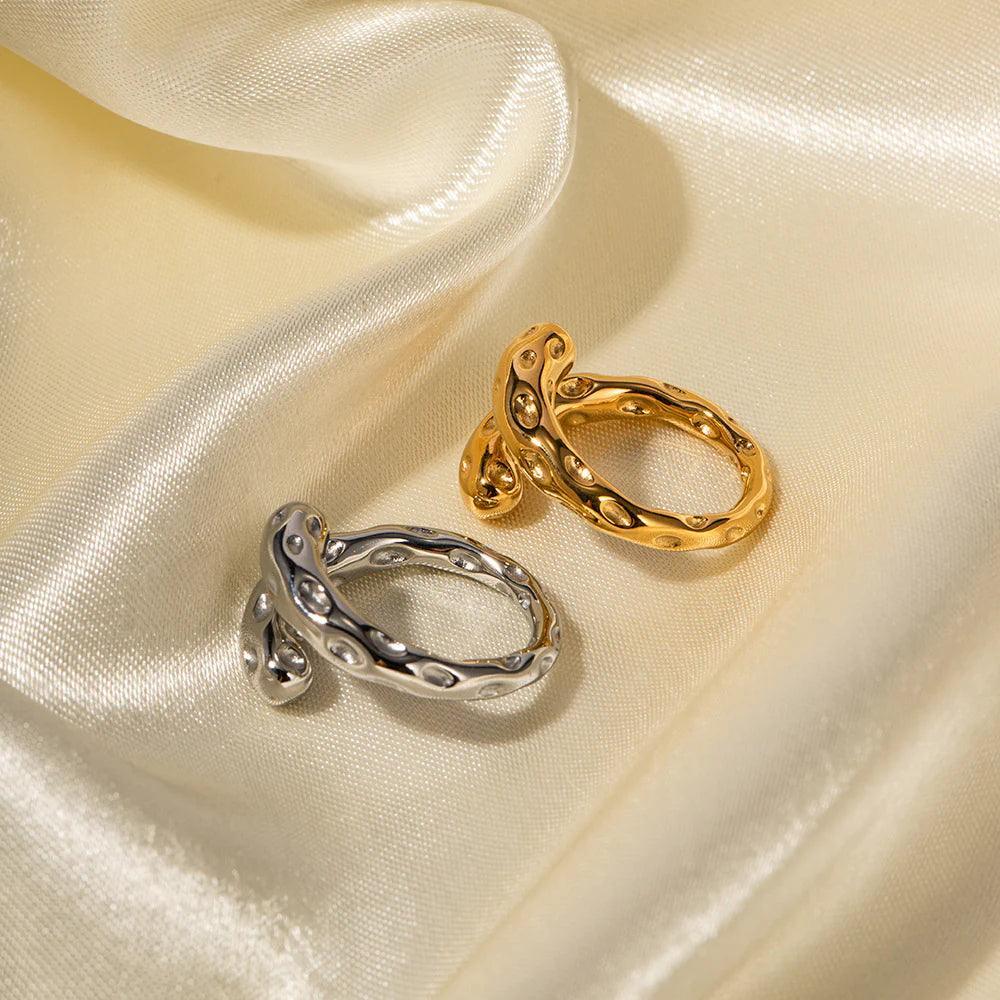 Geo Textura Ring - Emberly