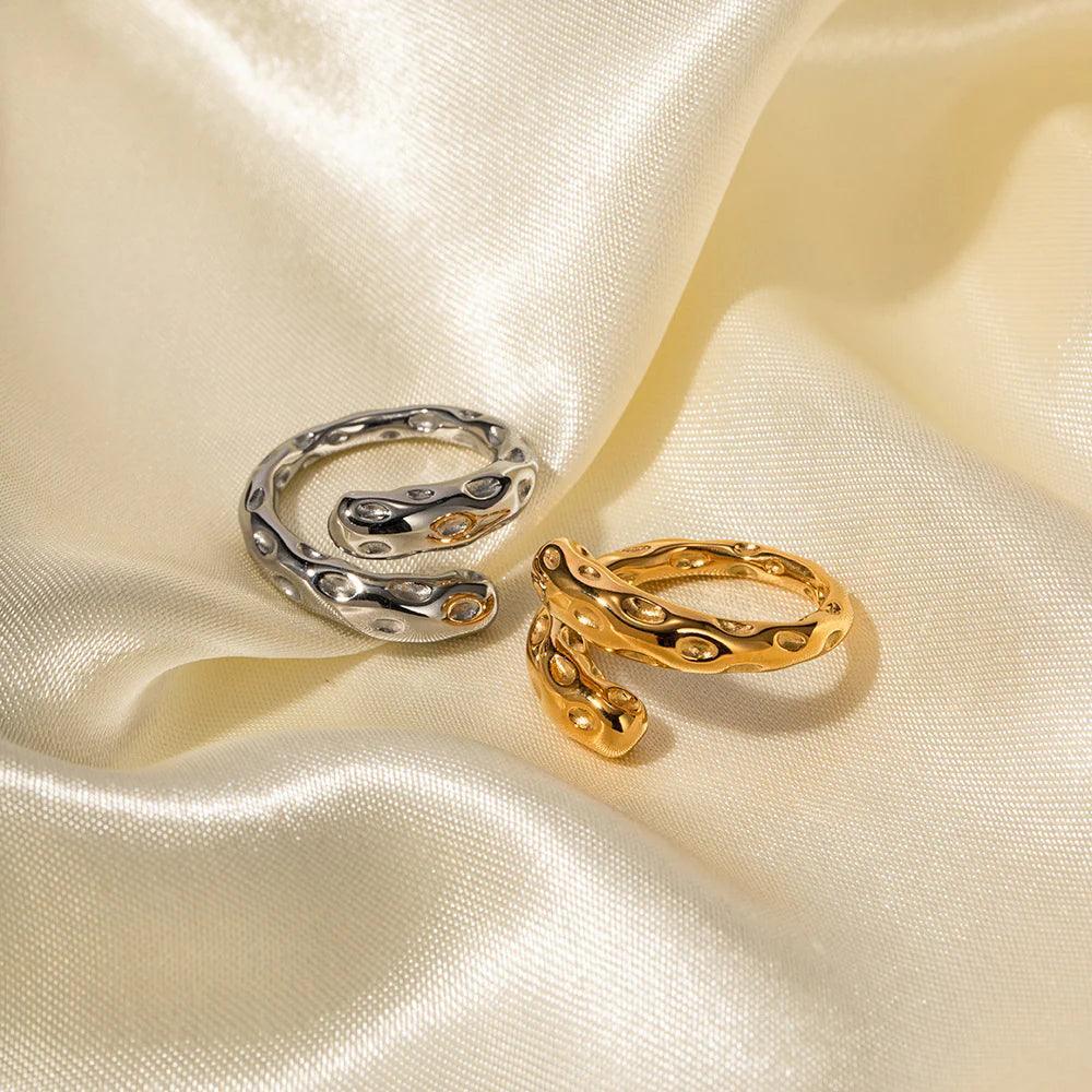 Geo Textura Ring - Emberly