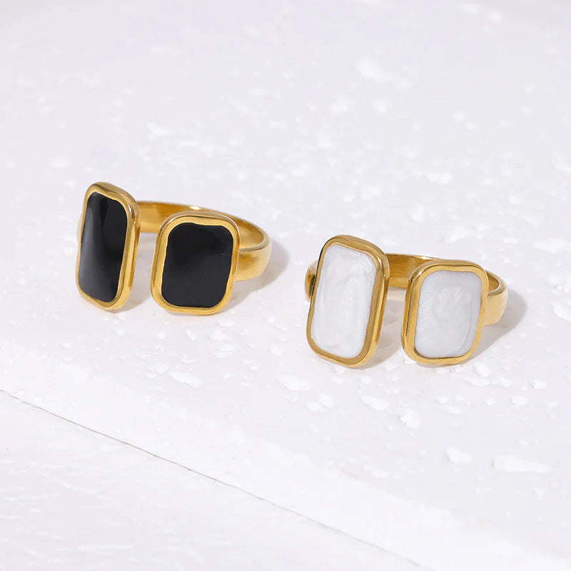 Black Ring Golden Harmony